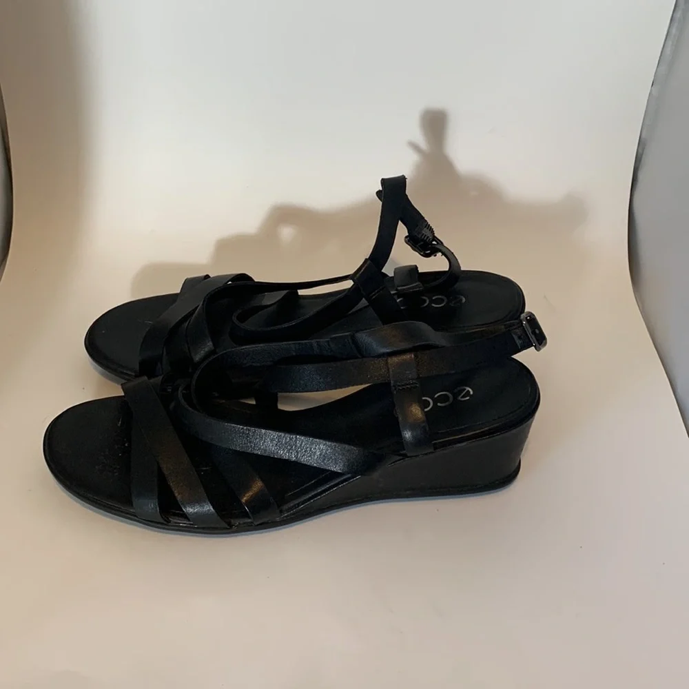 Ecco Black Leather Wedge Sandals Size 7N - Picture 3 of 6